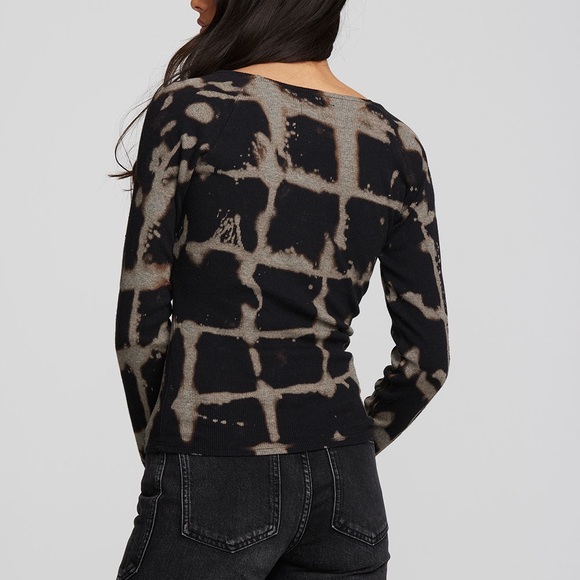 CHASER RECYCLED VINTAGE RIB LONG SLEEVE TOP WITH TWIST DETAIL - Picture 9 of 12